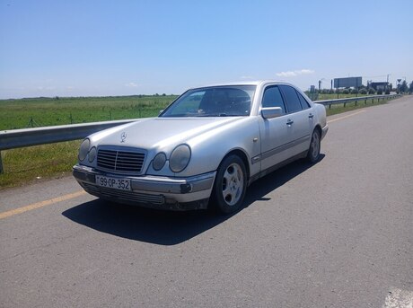Mercedes E 220 d 1998