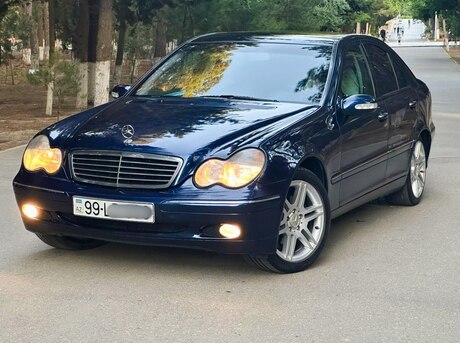 Mercedes C 200