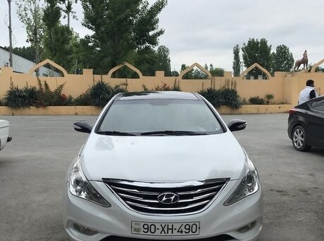 Hyundai Sonata 2010