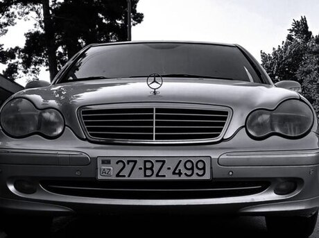 Mercedes C 240
