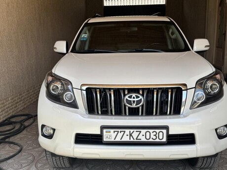 Toyota Land Cruiser Prado 2011
