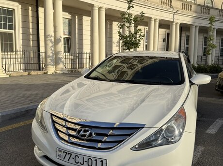 Hyundai Sonata 2010