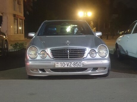 Mercedes E 320 2001