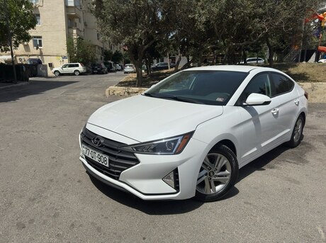 Hyundai Elantra 2019