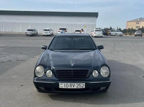Mercedes E 240 2001