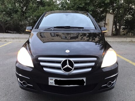 Mercedes B 180 2010
