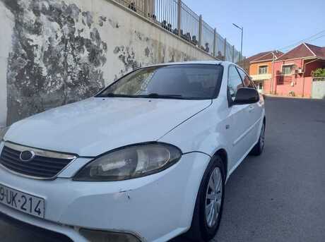 Daewoo Gentra 2015