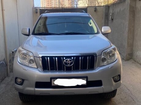 Toyota Land Cruiser Prado 2011