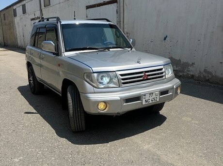 Mitsubishi Pajero io 1998