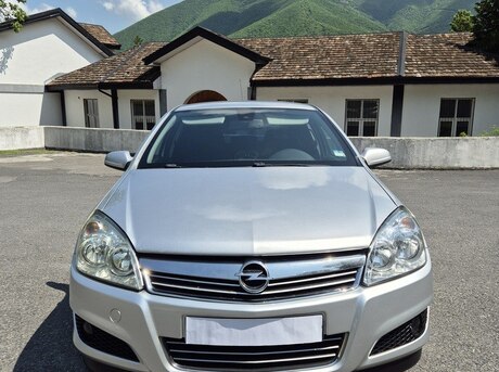 Opel Astra 2009