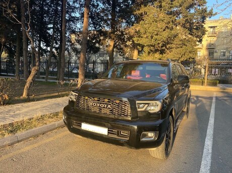 Toyota Sequoia 2012