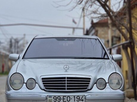 Mercedes E 220 d 2000