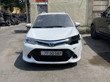 Toyota Corolla Fielder 2016