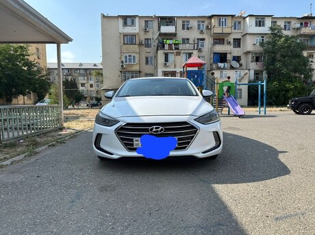 Hyundai Elantra 2017