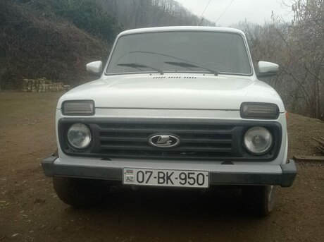 LADA (VAZ) Niva 2010