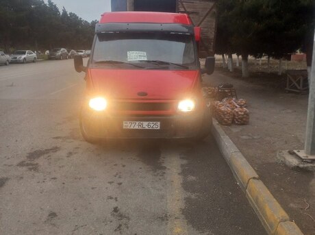 Ford Transit 2000