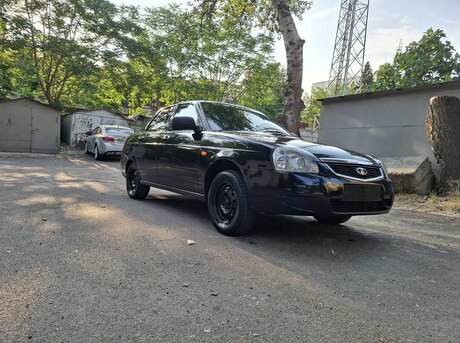 LADA (VAZ) Priora 2017