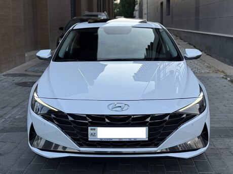 Hyundai Elantra 2022