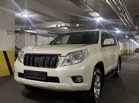 Toyota Land Cruiser Prado 2013