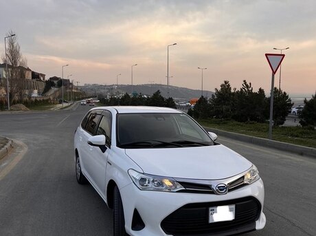 Toyota Corolla Fielder 2019