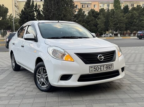 Nissan Sunny 2012