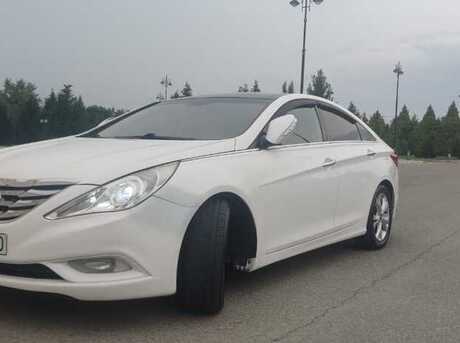 Hyundai Sonata 2010