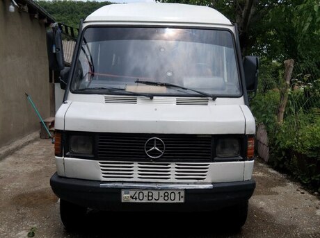 Mercedes 208 D