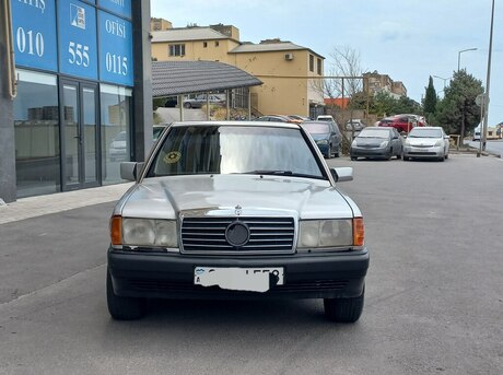 Mercedes 190 1992
