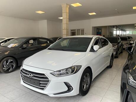 Hyundai Avante 2016
