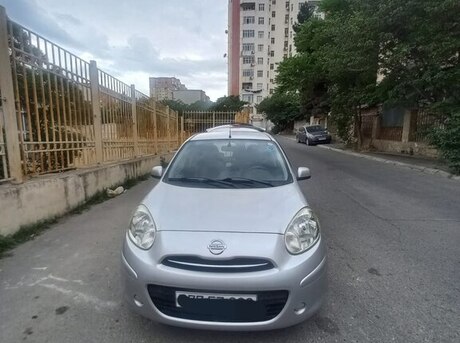 Nissan March 2013