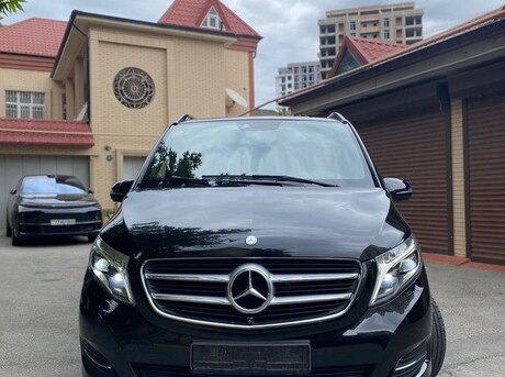 Mercedes V 220