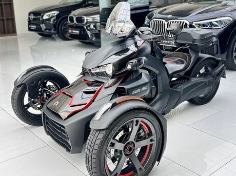 Can-Am Spyder ST