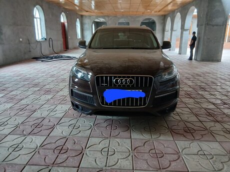 Audi Q7 2012