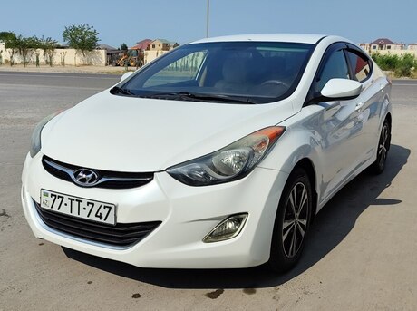 Hyundai Elantra 2012