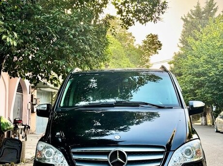 Mercedes Viano
