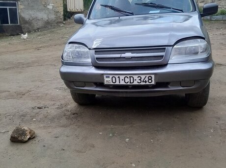Chevrolet Niva 2001
