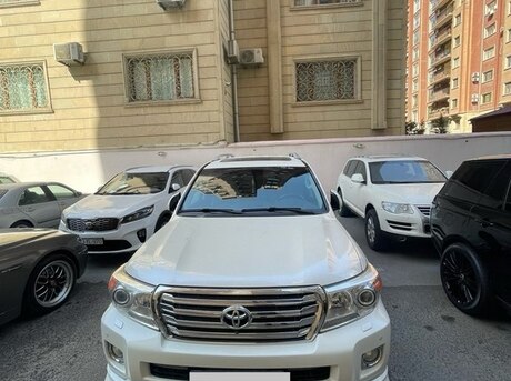 Toyota Land Cruiser 2013