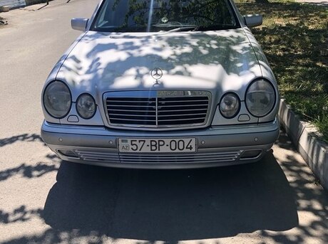 Mercedes E 240 1999