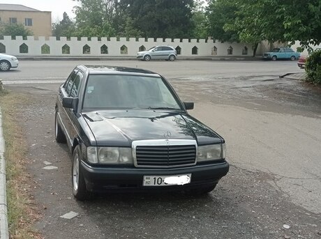 Mercedes 190 1990