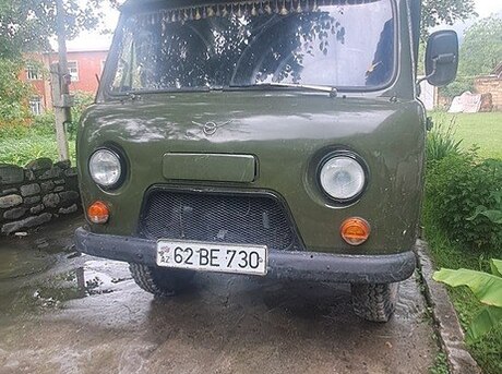 UAZ 452 1985