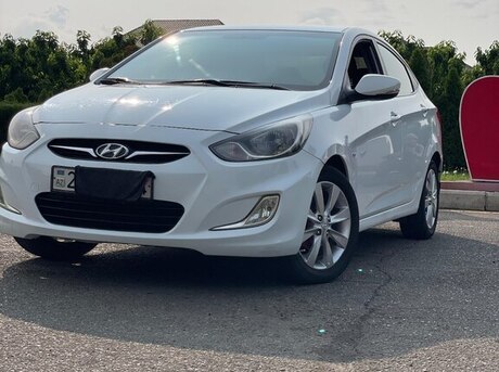 Hyundai Accent 2012