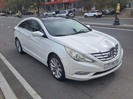 Hyundai Sonata 2010