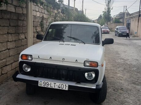 LADA (VAZ) Niva 2010