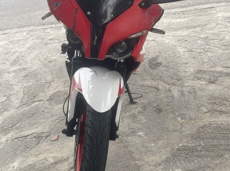 Bajaj Pulsar RS 200 2018