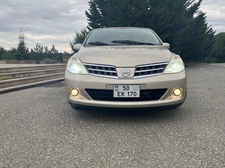 Nissan Tiida 2013
