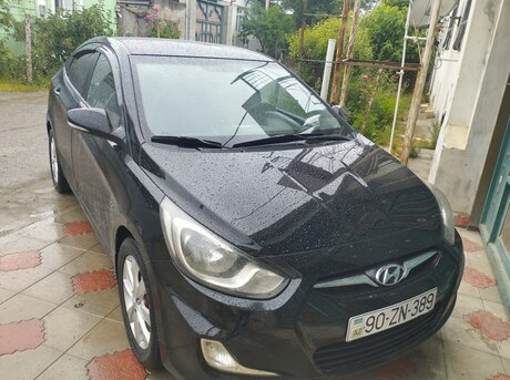 Hyundai Accent 2012