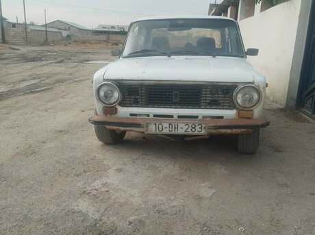 LADA (VAZ) 21011 1983