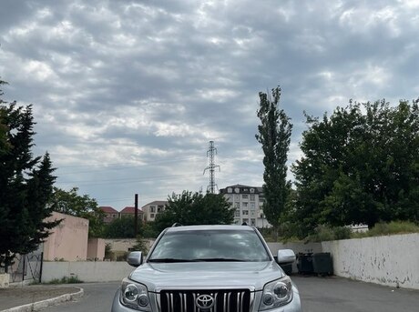 Toyota Land Cruiser Prado 2013