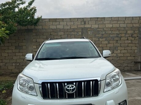 Toyota Land Cruiser Prado 2011