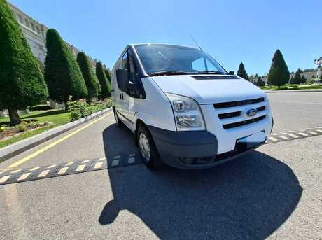 Ford Transit 2010